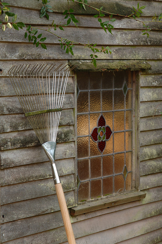 Gressplen rake (Lawn Rake)